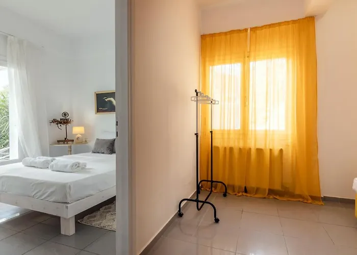 Апартаменты The White Cycladic Style With Plunge Pool *