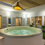 The White Cycladic Style With Plunge Pool Hersonissos (Crete)