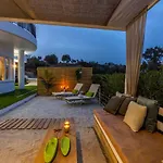 The White Cycladic Style With Plunge Pool * Hersonissos (Crete)