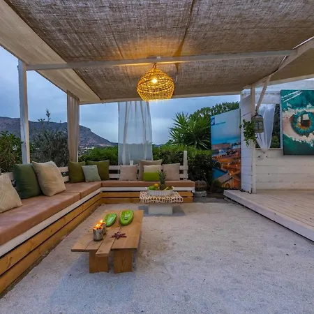 דירה The White Cycladic Style With Plunge Pool *