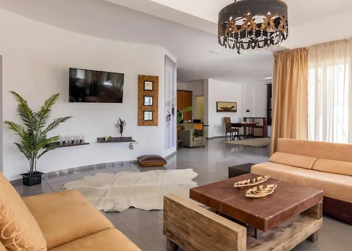 The White Cycladic Style With Plunge Pool * הרסוניסוס