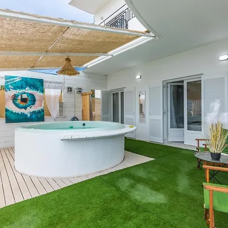 The White Cycladic Style Apt With Plunge Pool Apartamento Hersonissos (Crete)