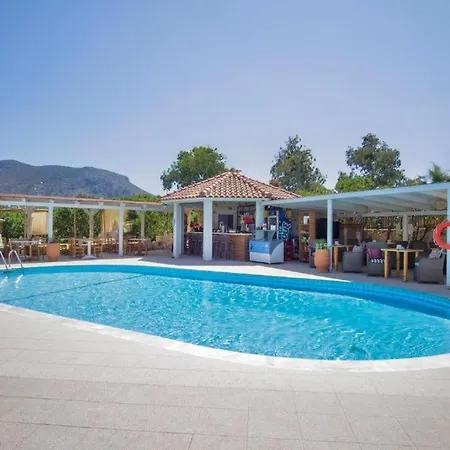 The White Cycladic Style With Plunge Pool *