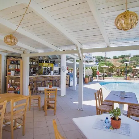 Apartamento The White Cycladic Style Apt With Plunge Pool *