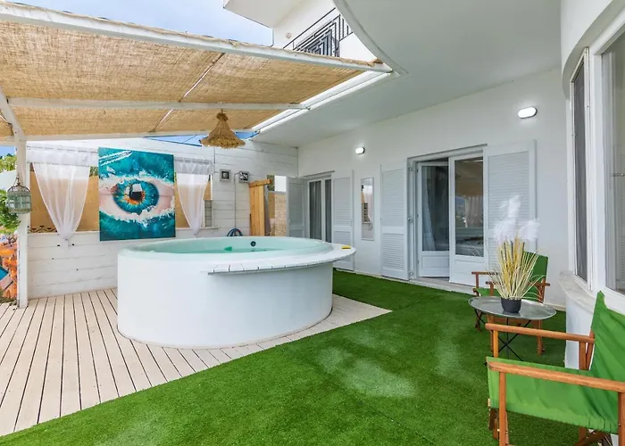 The White Cycladic Style With Plunge Pool Appartamento Hersonissos (Crete)